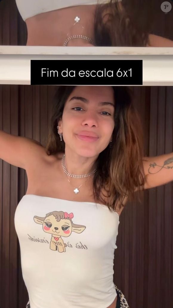 Anitta comemorou o avanço da PEC do fim da escala 6x1 nas redes sociais nesta quinta-feira (28). Segundo o g1, a cantora apareceu dançando ao som de 'Deus Existe' após a aprovação da proposta na Câmara dos Deputados