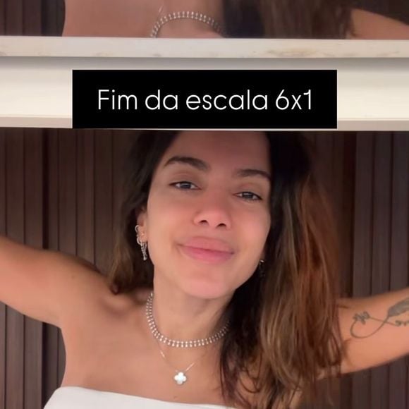 Anitta comemorou o avanço da PEC do fim da escala 6x1 nas redes sociais nesta quinta-feira (28). Segundo o g1, a cantora apareceu dançando ao som de 'Deus Existe' após a aprovação da proposta na Câmara dos Deputados