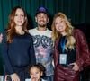 Filha de Neymar, Mavie se deliciou com guloseima em noite de circo