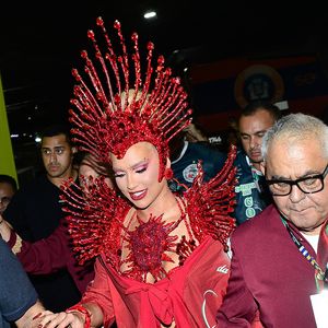 Virgínia Fonseca estreia oficialmente na madrugada desta quarta-feira (18) como rainha de bateria da Grande Rio
