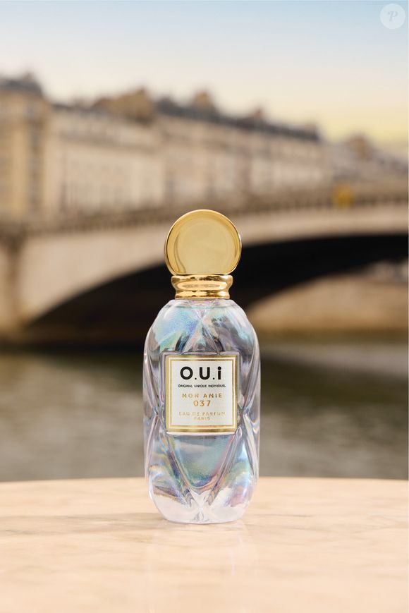 Perfume O.U.i. de Paris Mon Amie 037 é o mais novo lançamento da marca: revela o
contraste entre florais brilhantes e o conforto envolvente do musk.
