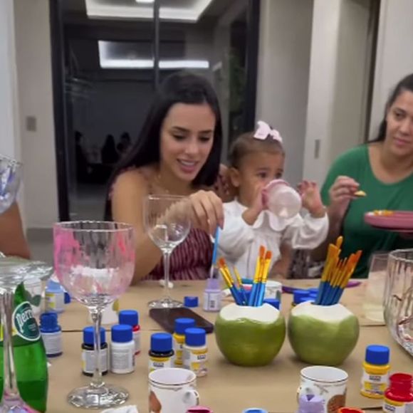 Bruna Biancardi passou o dia com Mavie, sua primeira filha com Neymar