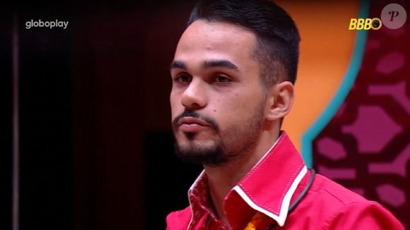João Guilherme, do 'BBB 25', escolheu Vitória, Camilla, Thamiris, Mateus e Aline no 'na mira do líder'
