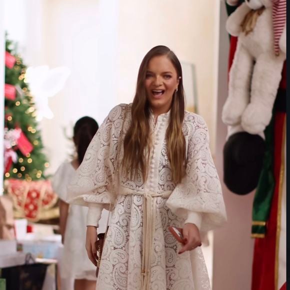 Rafaella Justus escolheu um look delicado e elegante para a ocasião