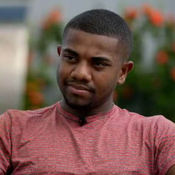 Davi Brito grita xingamentos homofóbicos contra Sacha Bali durante coletiva do Fight Music Show 7