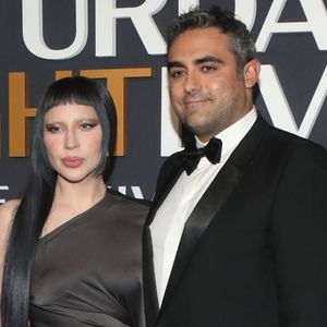 Lady Gaga está noiva de Michael Polansky.