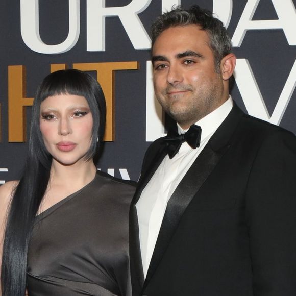 Lady Gaga está noiva de Michael Polansky.