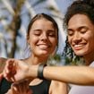 O Galaxy Fit3 é o smartwatch que vai te ajudar a entrar de cabeça no projeto Verão