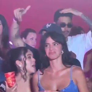 Maisa Silva também marcou presença no after party. Bruna Marquezine fez uma expressão facial engraçada ao analisar a música de Ludmilla.