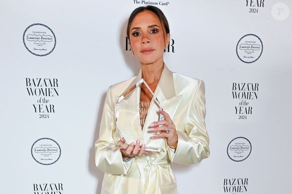 Victoria Beckham, no ano passado, havia dado outra justificativa para sua seriedade nas fotos