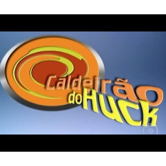 Segundo informações do jornal Folha de São Paulo, em 2005, a TV Globo vetou a cantora no elenco fixo de ‘Passaporte para o Amor’, um quadro do programa ‘Caldeirão do Huck’