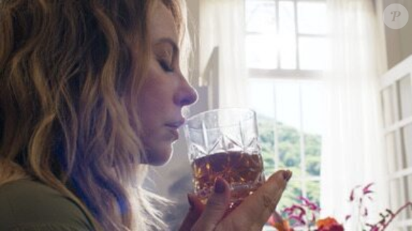 Na novela 'Vale Tudo', o termo alcoolista é usado para se referir à Heleninha Roitman.