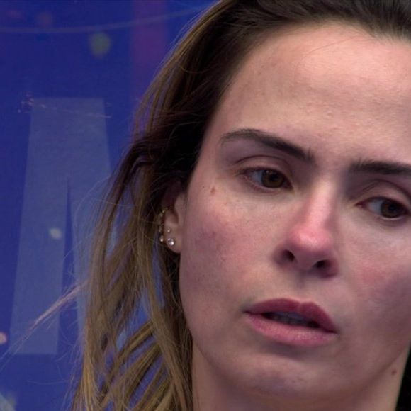 Ana Paula Renault contou que, mais cedo no mesmo dia, 'escutou' a mãe já falecida falar com ela