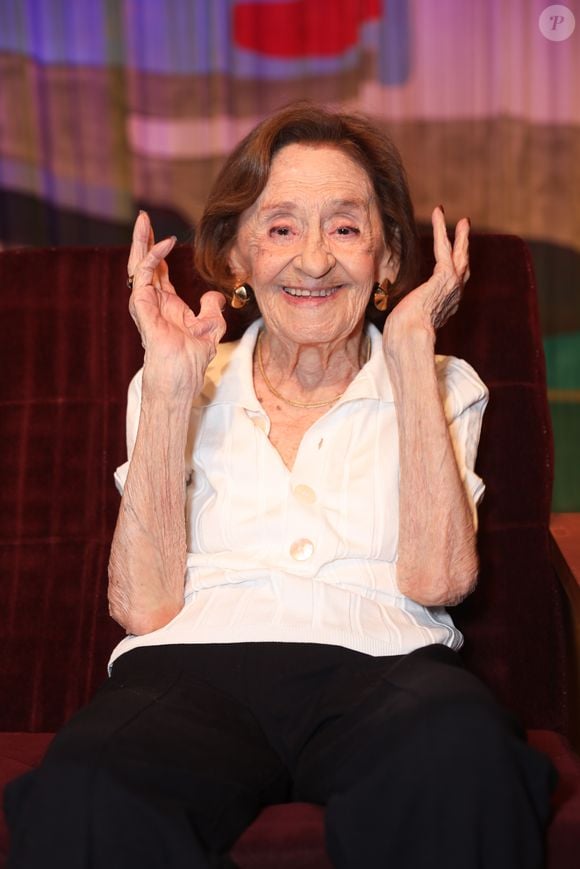 Laura Cardoso é a atriz principal do filme 'Dona Rosinha'