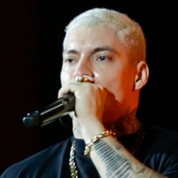 Pouco depois da repercussão, Filipe Ret usou os Stories do Instagram para publicar o que foi interpretado por internautas como uma indireta à ex-companheira. No conteúdo, o rapper compartilhou reflexões sobre trabalho, independência financeira e desenvolvimento pessoal.