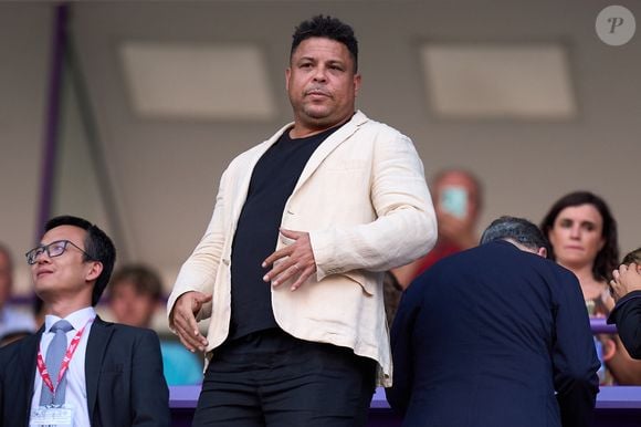 Após o jogo Brasil x Noruega, declarações atribuídas a Ronaldo Fenômeno sobre Ancelotti e Vini Jr. repercutiram na imprensa internacional, mas foram desmentidas pelo ex-atacante