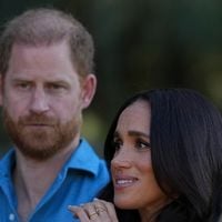 Custo de R$ 360 mil por ano e exigência envolvendo gravações: de volta ao Reino Unido, Príncipe Harry e Meghan Markle matriculam filhos em escola de elite; colégio tem refeitório gourmet e até estúdio de arte
