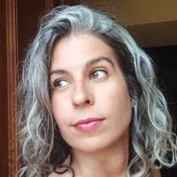 Diga adeus aos cabelos grisalhos secos e sem brilho: três passos simples para dar brilho e hidratação aos fios