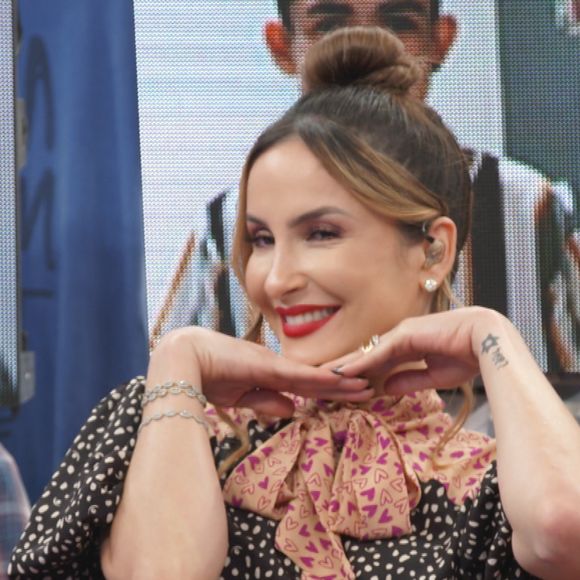 Claudia Leitte deixou de seguir Ivete Sangalo no Instagram após ser criticada por não falar o nome Iemanjá em música