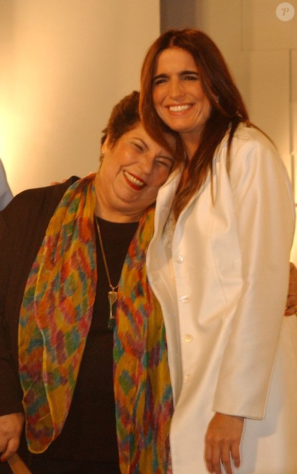 Nana Caymmi, em foto com Malu Mader, era filha de Dorival Caymmi