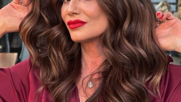 Este é o corte de cabelo em camadas que dá muito volume e fica incrivelmente natural