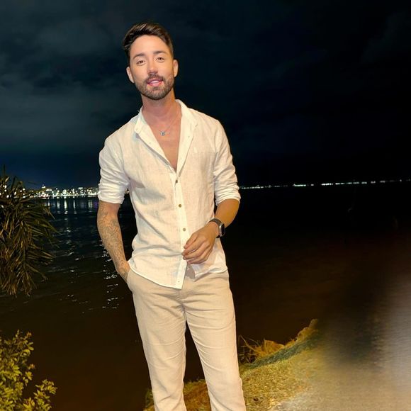 Novas cirurgias de Rico Melquiades também incluíram um lifting de sobrancelha e olhos