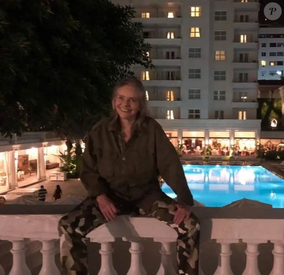 Angela Ro Ro fez piada com a causa da quase-morte: ‘Já imaginou: ‘Angela Ro Ro morre por vitamina na veia’. Puta, eu ia morrer de vergonha’