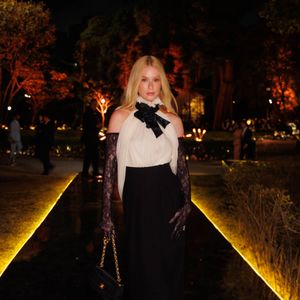 Look vintage de Marina Ruy Barbosa foi destaque no baile da Pinacoteca