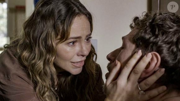 Heleninha (Paolla Oliveira) reencontra Leonardo (Guilherme Magon)