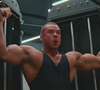 32 anos, nascido na terra de Lula e 85 kg de puro músculo: quem é o brasileiro coroado pelo próprio Arnold Schwarzenegger em famosa competição internacional fisiculturismo