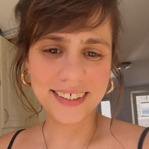 Ágatha Brum contou nas redes sociais que estava desempregada quando decidiu testar um exercício de lei da atração inspirado em Giovanna Antonelli
