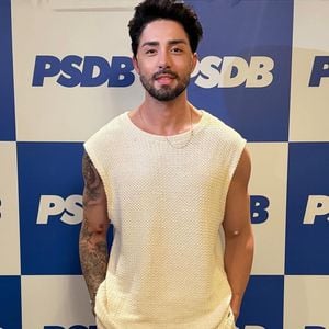 Segundo Suéllen Paulino, os R$ 300 mil previstos na decisão judicial não representam uma condenação definitiva contra Rico Melquíades, mas uma multa estabelecida para eventual descumprimento das determinações da Justiça do Trabalho
