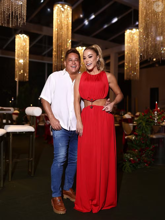 Natal dos famosos: Leonardo e Poliana Rocha posam para grande festa
