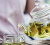 Chá verde tem propriedades anti-inflamatórias, aumenta o metabolismo e auxilia no emagrecimento