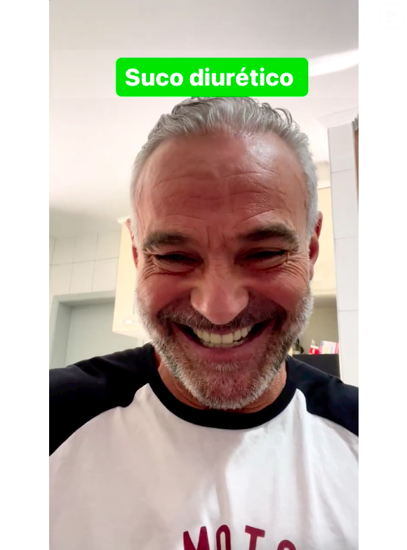 O ator Mateus Carrieri ensinou a fazer um suco diurético excelente para retenção de líquidos em seu Instagram