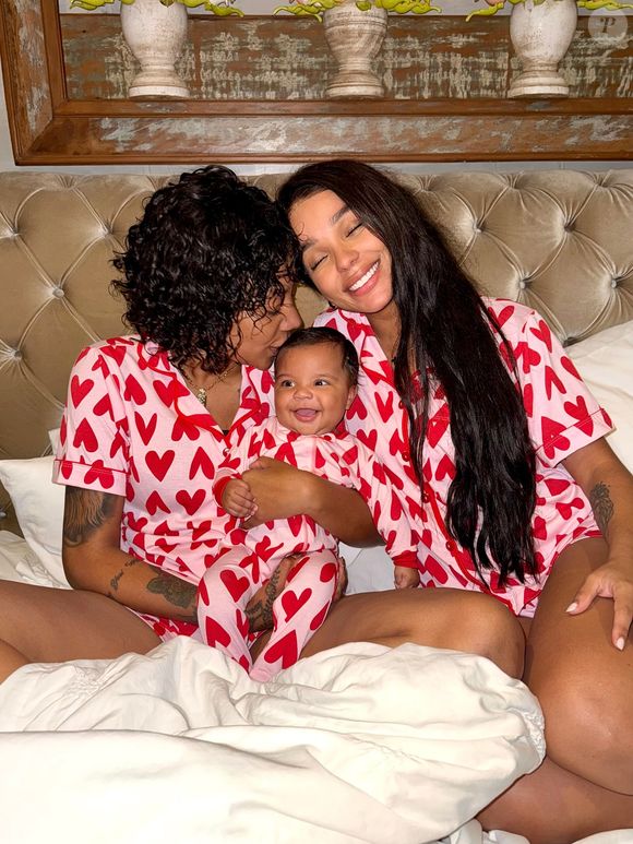 A aparência de Zuri, filha de Ludmilla e Brunna Gonçalves, roubou a cena na web