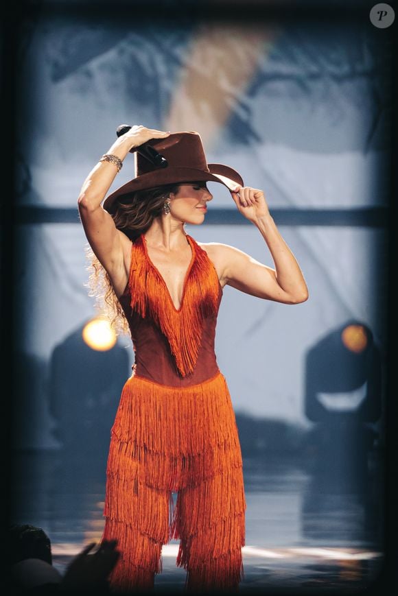 Paula Fernandes na gravação do DVD '30 & Poucos Anos'
