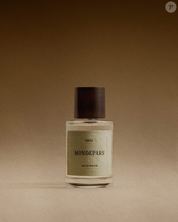 O frasco do Kyoto tem 100 ml, formato cilíndrico e tampa de madeira, seguindo a apresentação definida para o primeiro perfume da Mondepars, que estreia na perfumaria ao lado de Rosalee e NERO