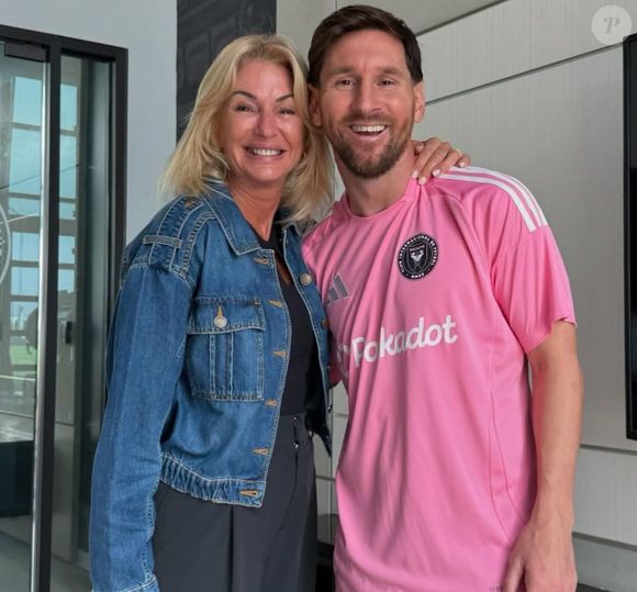 "Aqui estamos nós com minha irmã, meu cunhado, sobrinhos, filhos, todas as famílias se abraçando, chorando durante e depois da partida", confessou a mãe de Messi