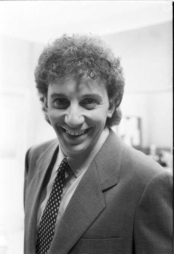 Marco Nanini foi atendente de hotel aos 13 anos de idade e começou cedo na carreira artística