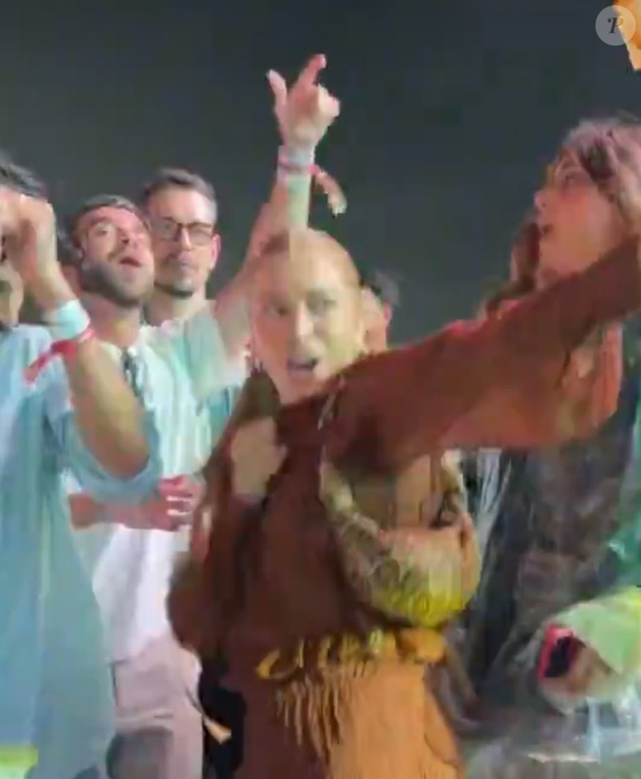Internautas especularam um romance entre Grazi Massafera e João Vicente após os dois serem registrados durante o show de Anitta