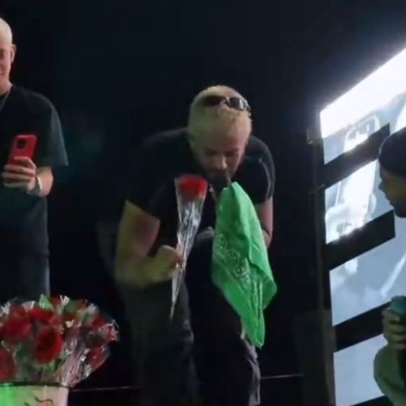 Zé Felipe também prometeu levar uma rosa para Ana Castela, a quem se referiu por 'minha Boiadeira'
