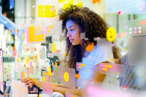 revista Vogue coloca modelos de IA no lugar de mulheres reais e revolta internautas