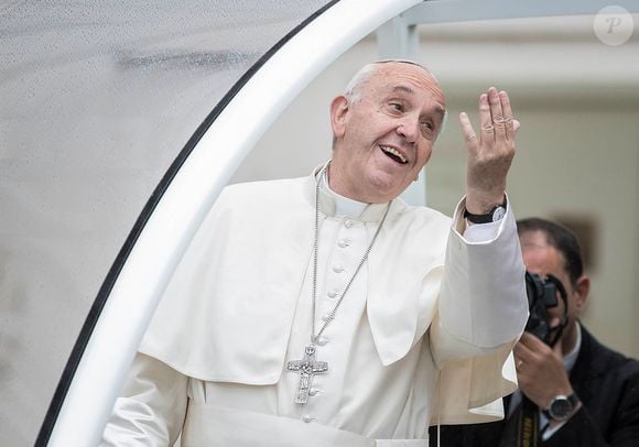 2016: Papa Francisco chega para celebrar uma Audiência Jubilar extraordinária no Ano Santo da Misericórdia