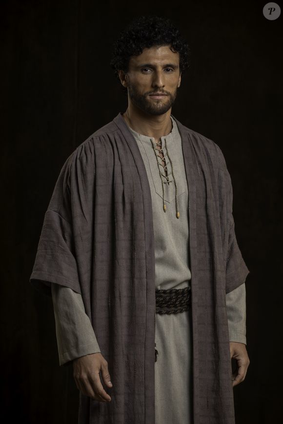 'Paulo, o Apóstolo': Pedro é vivido por Marcéu Pierrotti na série da Record. Discípulo de Jesus, o pescador tem coragem, porém terá que ser humilde para reaprender algumas coisas