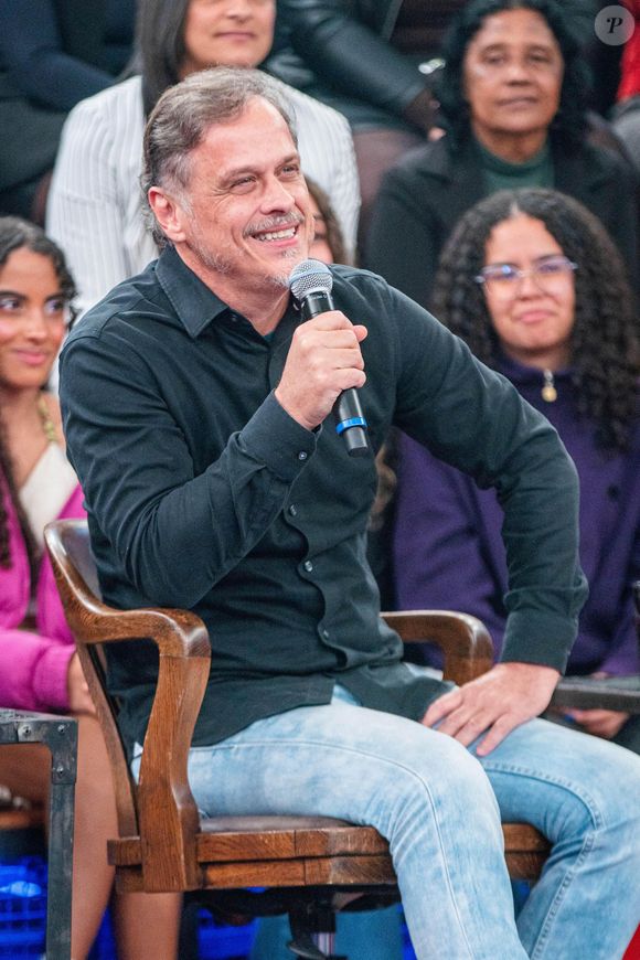 Durante uma entrevista para o 'Jornal O Dia', Guilherme Fontes trouxe detalhes sobre a caracterização de seu personagem.