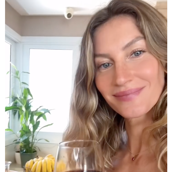 Gisele Bündchen toma um chá gelado todos os dias pela manhã que ajuda na imunidade e saúde em geral