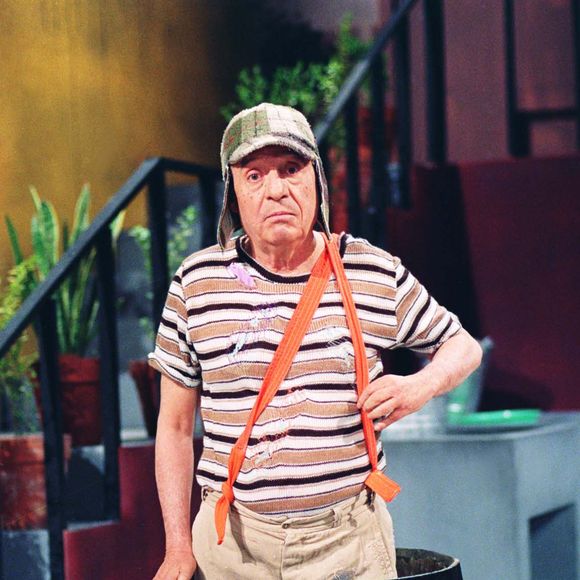O SBT atendeu ao pedido do público e exibirá um episódio de ‘Chaves’ no lugar do especial de Natal de Zezé Di Camargo