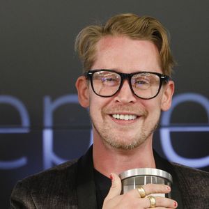 Macaulay Culkin voltou a falar da relação conturbada com o pai em uma recente entrevista do ao podcast ‘Sibling Revelry’