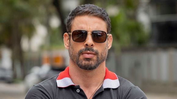 'Quando achava que não valia a pena...': aos 46 anos e 24 de carreira, Cauã Reymond encara seu maior desafio até hoje nos bastidores da TV com a série 'Jogada de Risco' no Globoplay